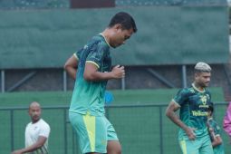Gelandang Persib Dado tetap bersiap walaupun kompetisi belum jelas