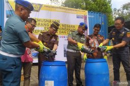 Bea Cukai Kalbar musnahkan tiga juta batang rokok ilegal