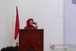Bangsa yang besar adalah yang mau jadi pahlawan untuk negara