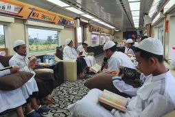 KAI ajak santri khataman Al Quran di atas kereta api