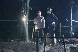 Polisi Blitar amankan 26 granat di lahan kosong