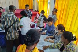 Kota Sorong salurkan kupon bahan pokok 1.563 warga penerima manfaat