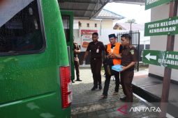 Kejari Gorontalo Utara tahan kades tersangka korupsi dana desa