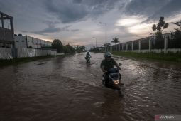 BPBD Banten ingatkan warga agar waspada banjir dan longsor