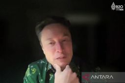Elon Musk pakai batik Sulawesi Tengah saat berbicara di KTT B20