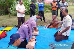 Bejalar dari tsunami, keluarga di Aceh dilatih  tangguh bencana