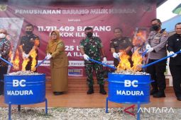 Bea Cukai Madura musnahkan 11,7 juta batang rokok ilegal