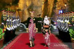 Jokowi jelaskan makna Patung GWK kepada para pemimpin G20