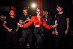 JRX dan istri bikin band baru bernama Vlaminora