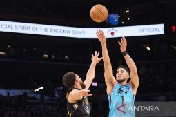 Booker cetak 45 poin, Suns pastikan kemenangan kedua atas Clippers di Playoffs