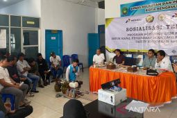 Kementerian ESDM salurkan bantuan 225 mesin kapal untuk Bengkulu