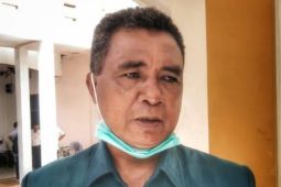 1.700 tukang ojeg pangkalan di Ternate diberi bantuan