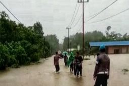 Intesitas curah huja tinggi, Jalan Lintas Tapteng terendam