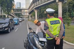 Polisi tetap tegur pelanggar lalu lintas meski tak ada tilang manual