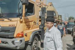 Pedagang pasar lama Rengasdengklok Karawang direlokasi karena akan dibangun taman