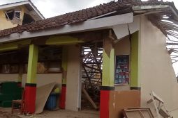 Gempa sebabkan 12 siswa SMKN 1 Cugenang di Cianjur terluka