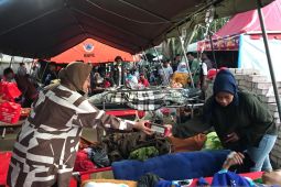 Mensos bawa bantuan untuk korban gempa Cianjur di RSUD Sayang