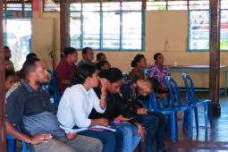 Puluhan pelaku usaha di Biak dapat pelatihan pembuatan ikan asap