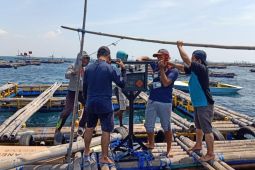 Tim Doktor Mengabdi UB tingkatkan keamanan KJA dengan tenaga surya