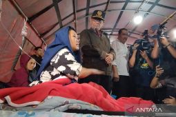 Mahfud MD pastikan secepatnya rekonstruksi rumah rusak di Cianjur