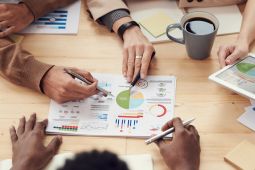 Kiat untuk pelaku bisnis dalam hadapi sinyal resesi