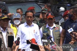 Jokowi pastikan evakuasi hingga distribusi logistik di Cianjur