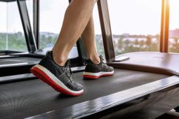 Dokter: jaga kaki sehat dengan sepatu yang tepat