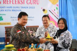 Wali Kota Madiun minta guru kreatif dan jadi teladan murid