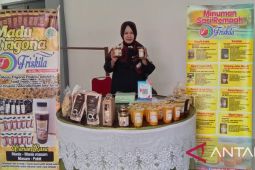 Minuman sari rempah dan madu trigona Friskila kian dikenal masyarakat setelah jadi mitra binaan PT Timah