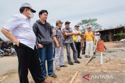 Transportasi wilayah timur Kalsel terganggu dengan putusnya jalan Satui