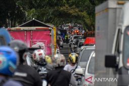 Pemkab Cianjur imbau donatur tak salurkan langsung bantuan ke lokasi