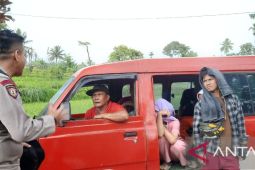 Polres Cianjur beri pemahaman warga agar tidak hadang bantuan gempa