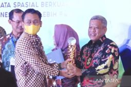 Kubu Raya Raih Penghargaan Bhumandala Kanaka dari BIG RI