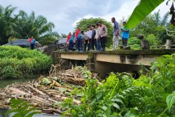 Cegah luapan banjir, Pj Bupati Abdya Instruksikan BPBK bersihkan sampah