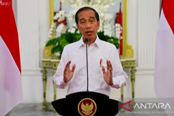 Presiden Jokowi persilakan siapa pun tafsirkan soal pemimpin "rambut putih"