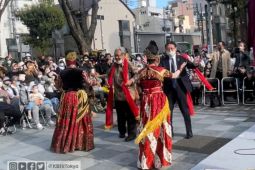 Kolaborasi rampak gendang dan angklung goyang ratusan warga Jepang