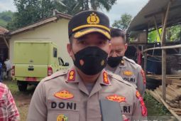 2 orang saksi diminta keterangan terkait pencabutan label tenda bantuan di Cianjur