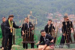 Membangun urat nadi ekonomi di kaki Gunung Salak