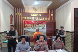 Polisi tangkap petani biadab rudapaksa anak kandung di Aru