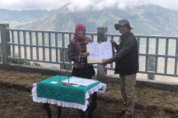 Di Puncak B29, PosAja dan Pemkab Lumajang kerja sama permudah pelayanan pos