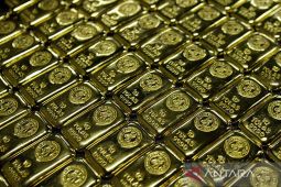 Harga emas merosot 6,80 dolar jelang pengumuman FOMC