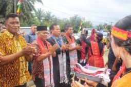 Plt Bupati dan Kakan Kemenag hadiri perayaan Natal Oikumene di Palas