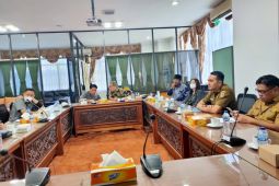 DPRD Palangkaraya Kalteng gali berbagai informasi ke "Rumah Banjar"