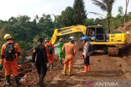 Tim SAR gabungan masih cari 8 korban tertimbun di Cianjur