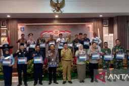 DJPb Babel serahkan DIPA dan Buku Alokasi TKD TA-2023