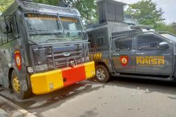 Polisi amankan DPRD Kalsel dari pengunjukrasa
