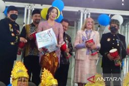 VOP luncurkan buku berisi pesan perdamaian dari 53 negara