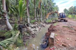 Singkawang lakukan normalisasi parit untuk antisipasi banjir