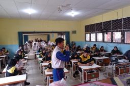 Edukasi safety riding diikuti berbagai kalangan