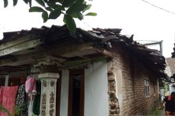 Ada 14 rumah dan dua sekolah di Sukabumi rusak akibat gempa magnitudo 5,8